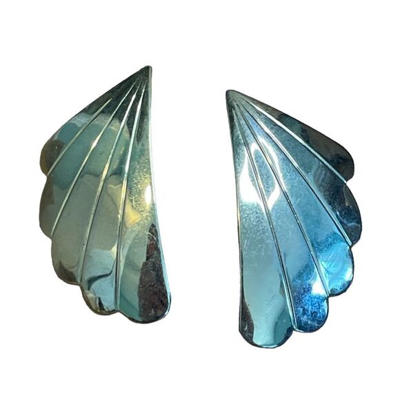 Vintage 90s Wing Earrings Gold Tone Metal Feather Shape Smooth - Picture 1 of 4
